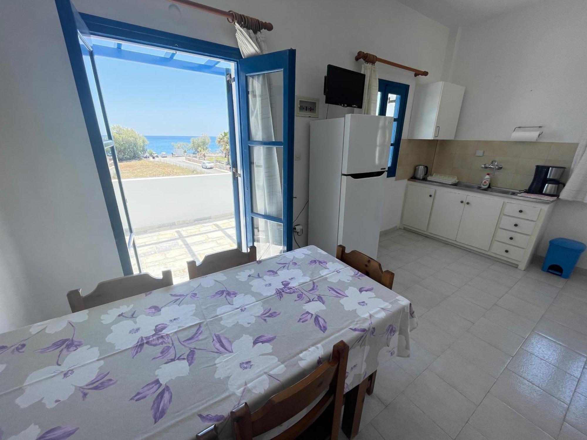 Thalassitis Coastal Apartments Периволос Экстерьер фото